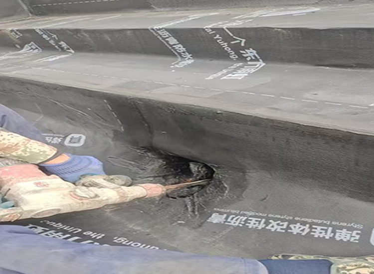 �ݶ���ˮ��©