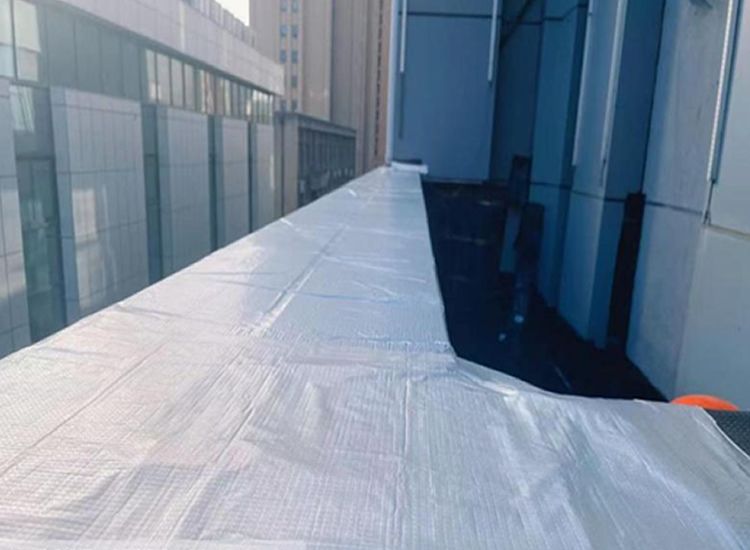 �ݶ���ˮ��©